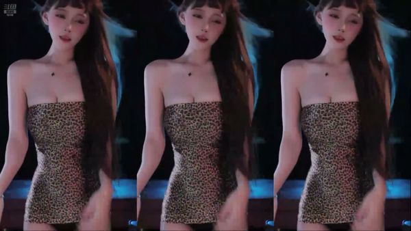 260714斗鱼小美佳呀 (1)