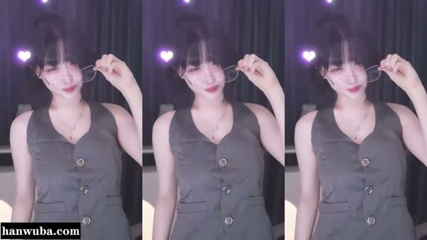 260803-charming09 (1)