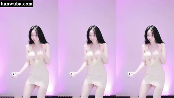 260825-robinmia (1)
